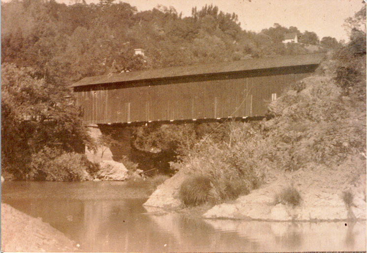 covered bridge spanned the Russian River at Preston from 1872-1931.